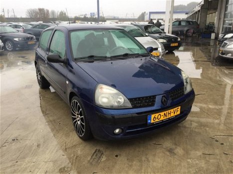 Renault Clio - 1.4-16V Privilege - 1