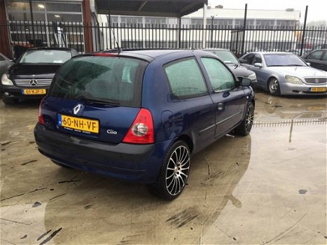 Renault Clio - 1.4-16V Privilege - 1