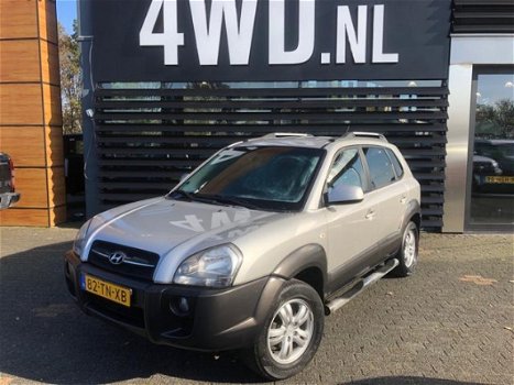 Hyundai Tucson - 2.0i Style LEDER-CRUISE-CLIMA- NAP 99159 KM -6MND GAR -€ 4190 Zeer luxe goed onderh - 1