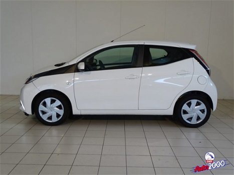 Toyota Aygo - 1.0 VVT-i x-clusiv AircoNav/Cruise/Enz - 1