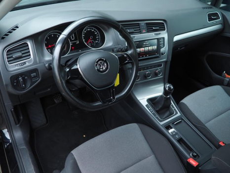 Volkswagen Golf - 1.0 TSI 116PK Trendline / DAB / Navigatie / Lichtmetalen velgen / Airco / USB - 1