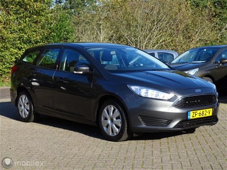 Ford Focus Wagon - 1.0i Trend - 1