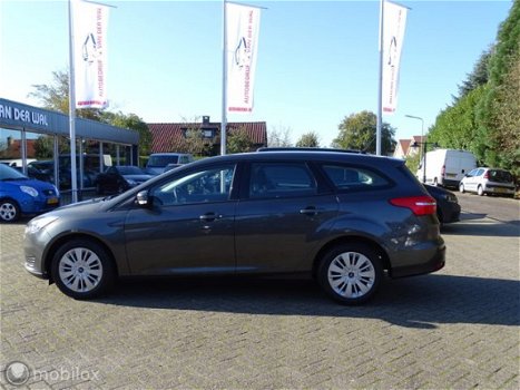 Ford Focus Wagon - 1.0i Trend - 1