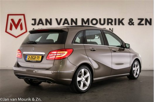 Mercedes-Benz B-klasse - 250 Prestige | HALF LEDER | PANORAMADAK | XENON | NAVI - 1