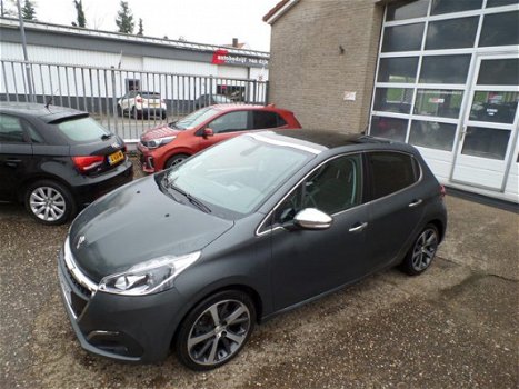 Peugeot 208 - 1.2 PureTech Allure Uniek mat grijs metallic - 1