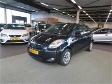 Toyota Yaris - 1.3 VVT-i 100pk Aspiration 5-drs. CLIMA/MEDIA/1E EIGENAAR