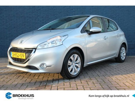 Peugeot 208 - 5drs 1.2 VTi Envy | Navigatie | ECC | Parkeersensoren | - 1