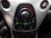 Toyota Aygo - 1.0 x-play l Automaat - 1 - Thumbnail