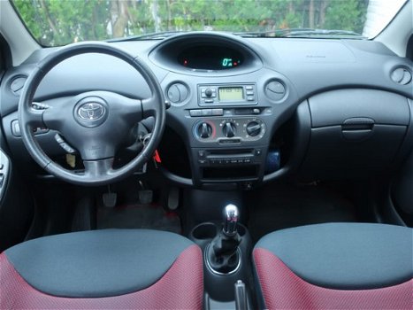 Toyota Yaris - 1.3 VVT-i S-Line AIRCO - 1