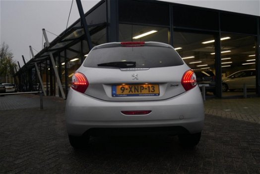 Peugeot 208 - 1.2 PureTech 82PK 5D | NAVIGATIE | BLUETOOTH | - 1