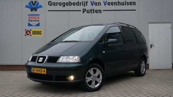 Seat Alhambra - 2.0 116PK 7-Persoons Urbanstyle Clima Stoelverwarming 16inch LM Trekhaak 1e Eigenaar - 1