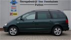 Seat Alhambra - 2.0 116PK 7-Persoons Urbanstyle Clima Stoelverwarming 16inch LM Trekhaak 1e Eigenaar - 1 - Thumbnail