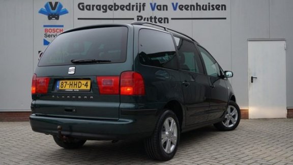 Seat Alhambra - 2.0 116PK 7-Persoons Urbanstyle Clima Stoelverwarming 16inch LM Trekhaak 1e Eigenaar - 1