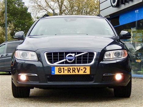 Volvo V70 - 2.0 D3 Limited Edition, Leer, Xenon, Trekhaak, 18'LMV - 1