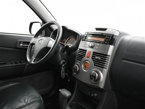 Daihatsu Terios - 1.5 16V AUTOMAAT EXPEDITION + LEDER / CLIMATE CONTROL - 1