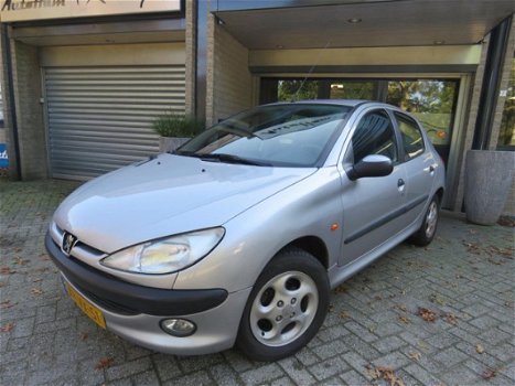 Peugeot 206 - 1.4 XT - 1