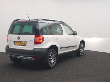 Skoda Yeti - 1.4 TSI 122pk Ambition trekhaak, xenon, panoramadak, parkeersensoren, dealer onderhoude - 1