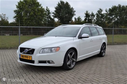 Volvo V70 - - 2.0T R-Edition AUT *NL-Auto* Xenon/Leder/Navi - 1