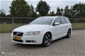 Volvo V70 - - 2.0T R-Edition AUT *NL-Auto* Xenon/Leder/Navi - 1 - Thumbnail