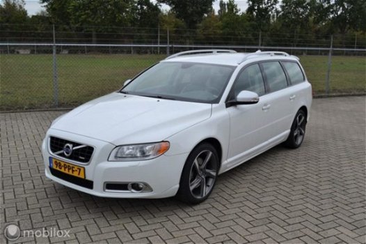 Volvo V70 - - 2.0T R-Edition AUT *NL-Auto* Xenon/Leder/Navi - 1