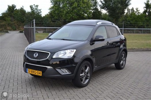 SsangYong Korando - 2.0 XDI Sapphire HR 4x4 AUT Grijs kent. Leder - 1