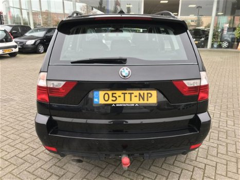 BMW X3 - 2.0i Business Line Navi Leder Cruise Trekhaak Pdc - 1