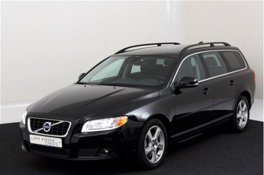 Volvo V70 - 2.0 D4 Summum Automaat Navi Leer - 1