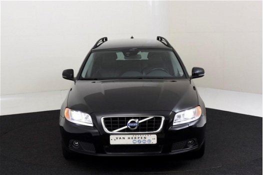 Volvo V70 - 2.0 D4 Summum Automaat Navi Leer - 1