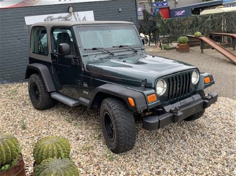 Jeep Wrangler - THE SAHARA AUTOMATIC YOUNGTIMER - 1