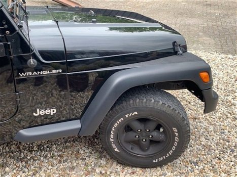 Jeep Wrangler - THE BLACK URBAN JEEP - 1