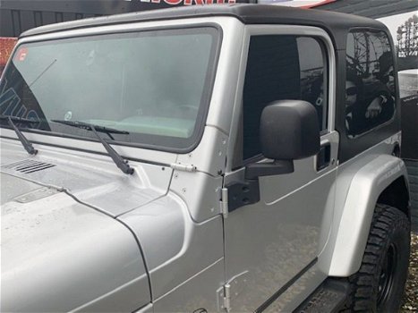 Jeep Wrangler - THE SILVER SAHARA AUTOMATIC - 1