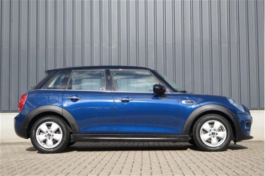 Mini Mini Cooper - 1.5I BUSINESS 5DRS. NAVI/ AIRCO/ CRUISE/ LMV - 1