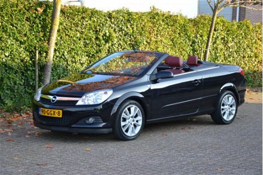 Opel Astra TwinTop - 1.8 Temptation leer navi pdc stoelverw - 1