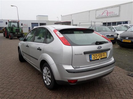 Ford Focus - 1.4 16V Ambiente - 1