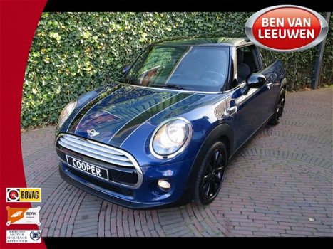 Mini Mini Cooper - 1.5 Pepper F56 met PDC, Clima, 17