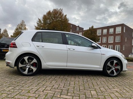 Volkswagen Golf - 2.0 TSI GTI Performance Nieuwstaat. 1e eigenaar Oryx White Pearl - 1