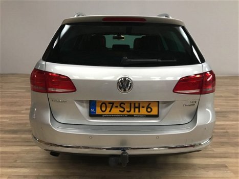 Volkswagen Passat Variant - 1.6 TDI Comfortline BlueMotion TREKHAAK / PDC / CLIMA / CRUISE / CHROMEN - 1