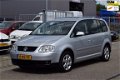 Volkswagen Touran - 1.6-16V FSI Highline | Clima | Navi | APK 6-2020 - 1 - Thumbnail