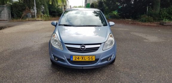 Opel Corsa - 1.2-16V Cosmo / 5 Deurs/ NAP - 1