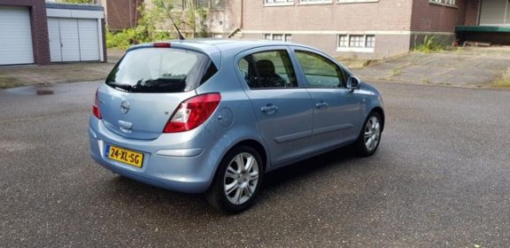 Opel Corsa - 1.2-16V Cosmo / 5 Deurs/ NAP - 1