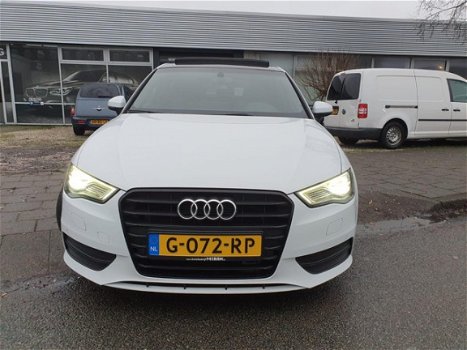 Audi A3 - 2.0TDi 150PK S-Line Facelift Pano xenon voll - 1