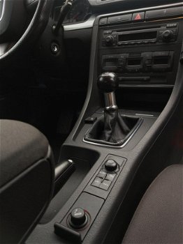 Audi A4 - 1.8 Turbo Pro Line 163pk S-Line Navi Prins VSI LPG *Nieuwe APK - 1