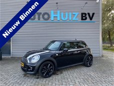 Mini Mini Cooper - 1.6 Chili Xenon Harman Kardon Keyless Entry 17 Inch Navigatie