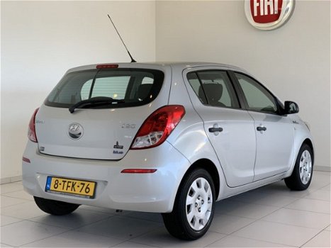 Hyundai i20 - 1.2i First Edition Airco | 1.000, - Slooppremie - 1