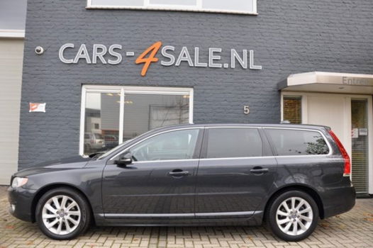 Volvo V70 - D4 180pk Nordic+ Leder + Navi + 2 x pdc + 17 inch Lmv - 1