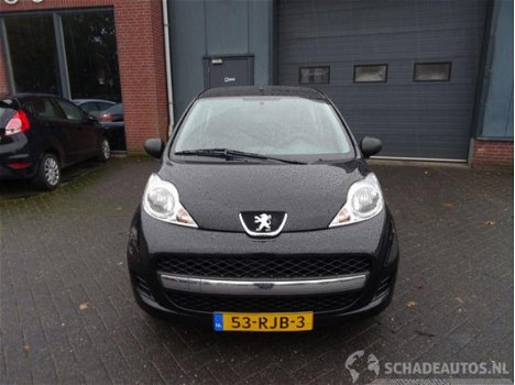 Peugeot 107 - 1.0-12V XR Airco - 1