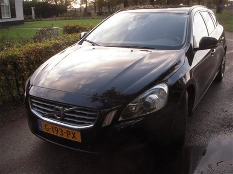 Volvo V60 - Momentum Eco D4 eind 2012 SCHONE MOTOR - 1