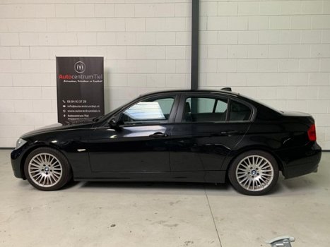 BMW 3-serie - 320i Business Line * NW APK * Full options - 1