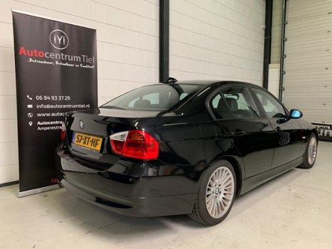 BMW 3-serie - 320i Business Line * NW APK * Full options - 1