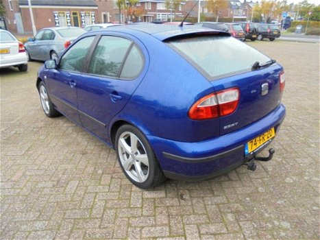 Seat Leon - 1.6 Sport / APK / AIRCO / SPORT model / - 1